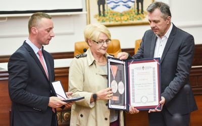 Uručena odlikovanja porodicama 33 poginula borca Vojske Republike Srpske