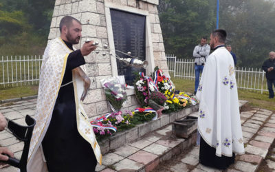 Tri decenije od ubistva 42 srpska civila i vojnika na papratnoj njivi